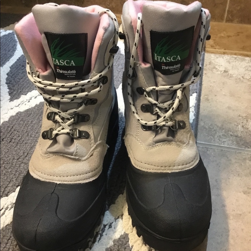Insulated Boots